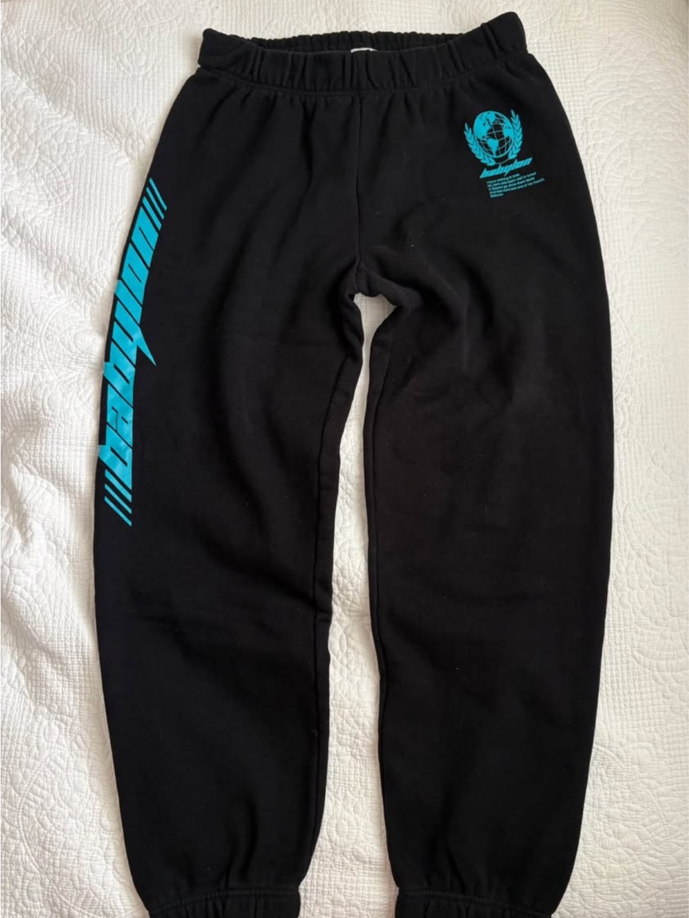Aritzia TNA Black Jogger Graphic Sweatpants